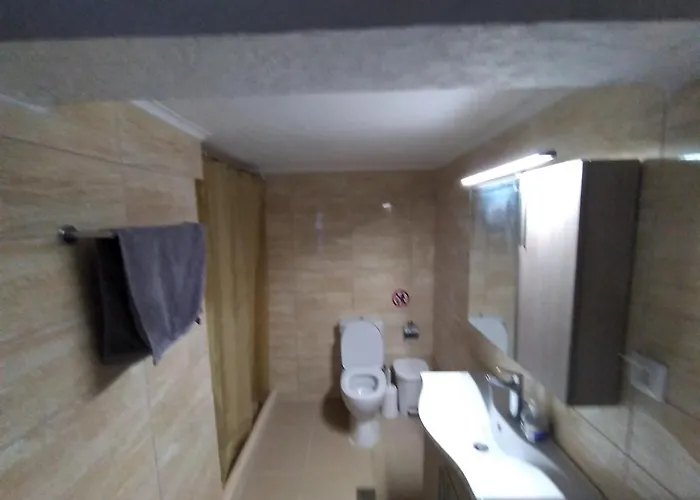 Stonemakers Hide * Karyotikon