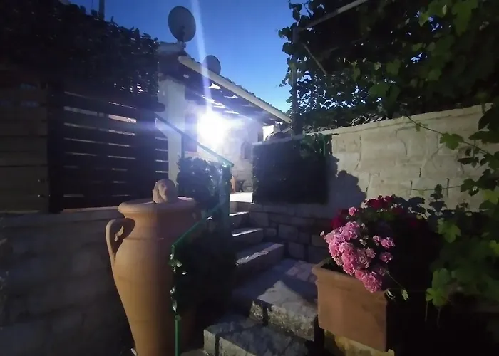 Stonemakers Hide Karyotikon